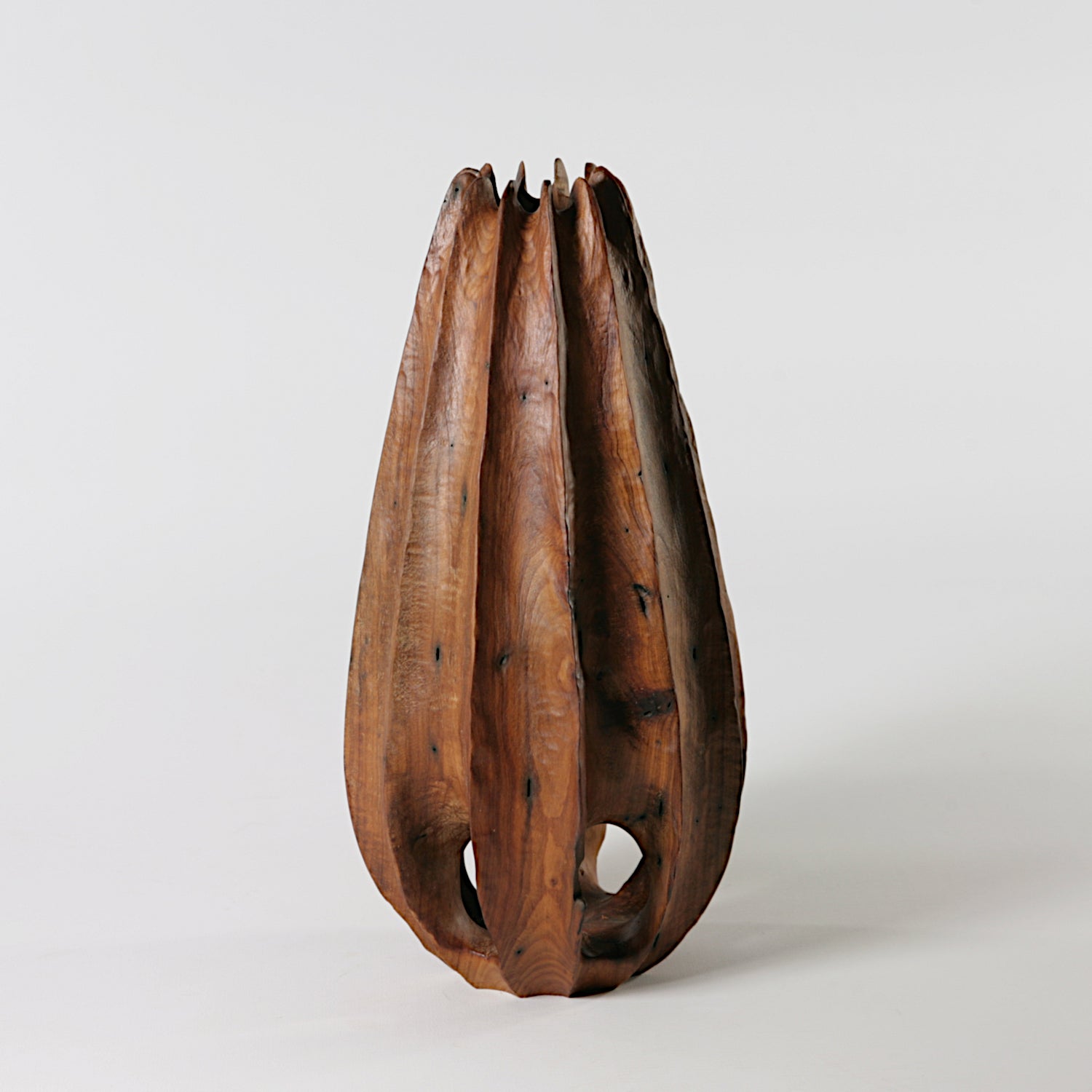 Pear wood vase in vase