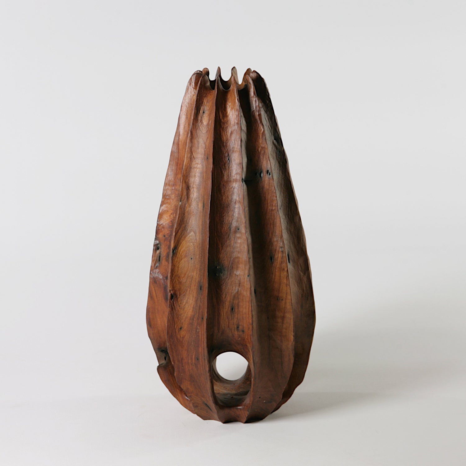 Pear wood vase in vase